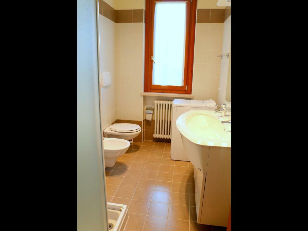 Small Residence Of Only 18 Apartments With Swimming Pool Lazise Zewnętrze zdjęcie