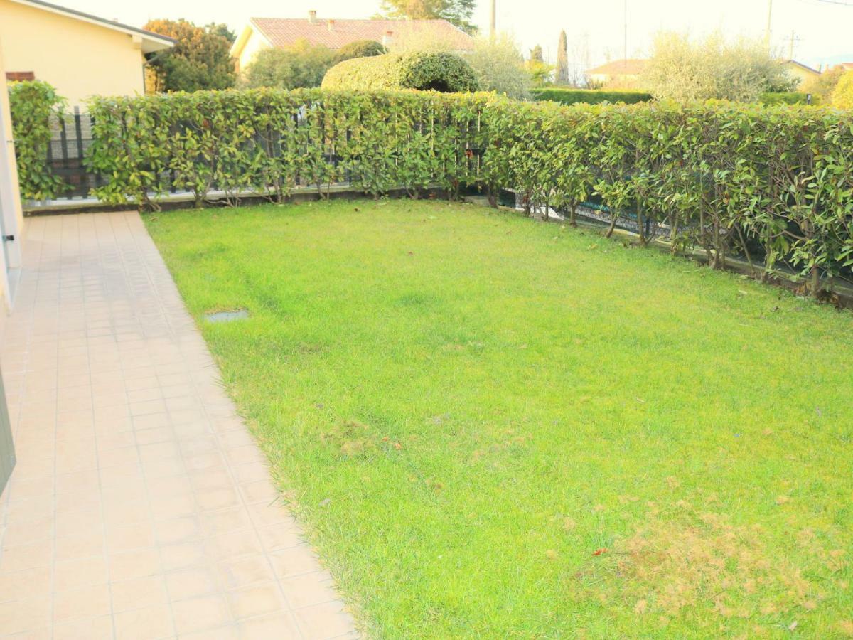 Small Residence Of Only 18 Apartments With Swimming Pool Lazise Zewnętrze zdjęcie