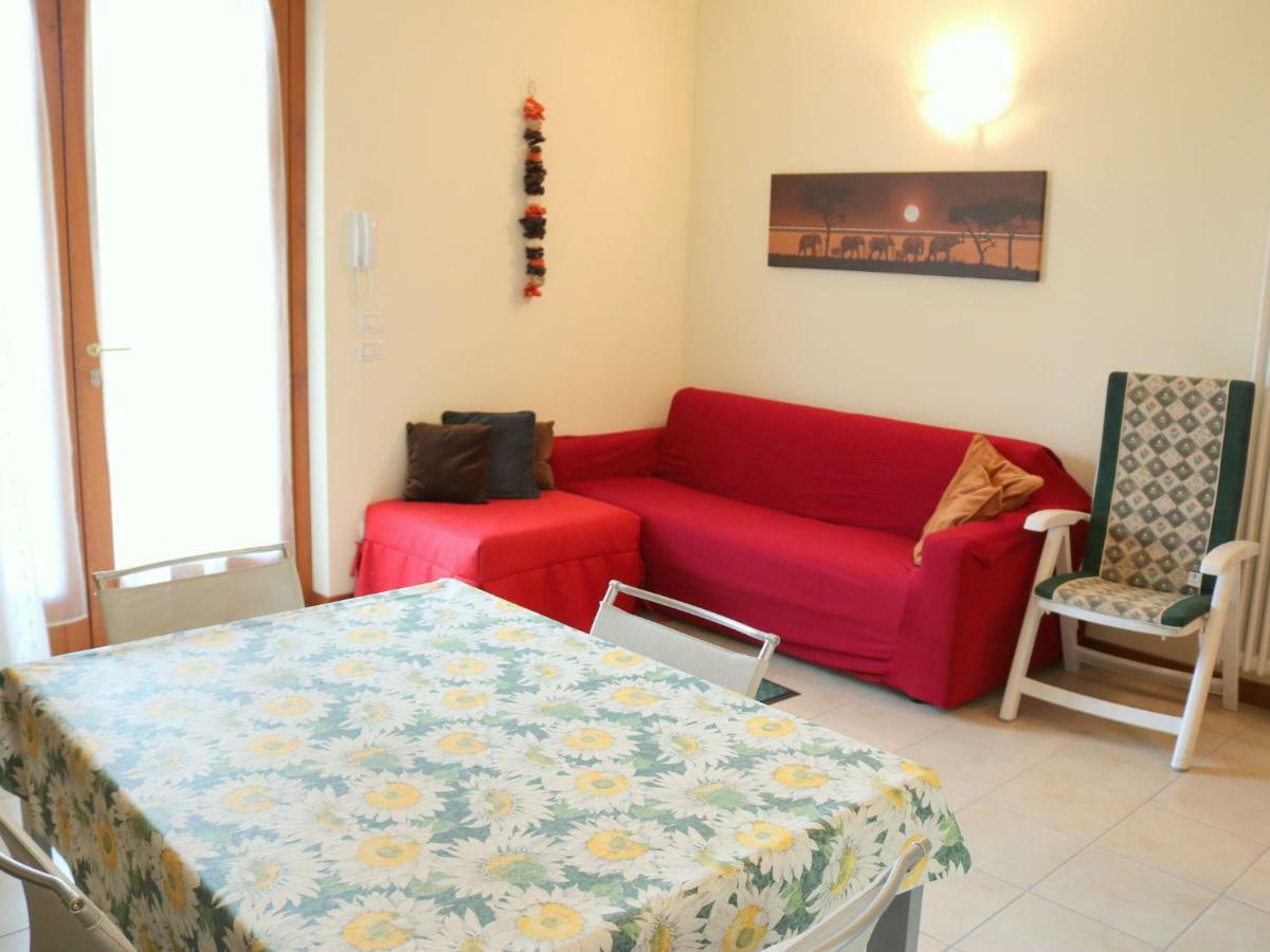 Small Residence Of Only 18 Apartments With Swimming Pool Lazise Zewnętrze zdjęcie