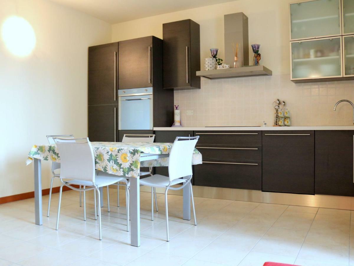 Small Residence Of Only 18 Apartments With Swimming Pool Lazise Zewnętrze zdjęcie