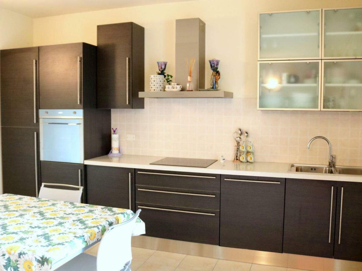 Small Residence Of Only 18 Apartments With Swimming Pool Lazise Zewnętrze zdjęcie