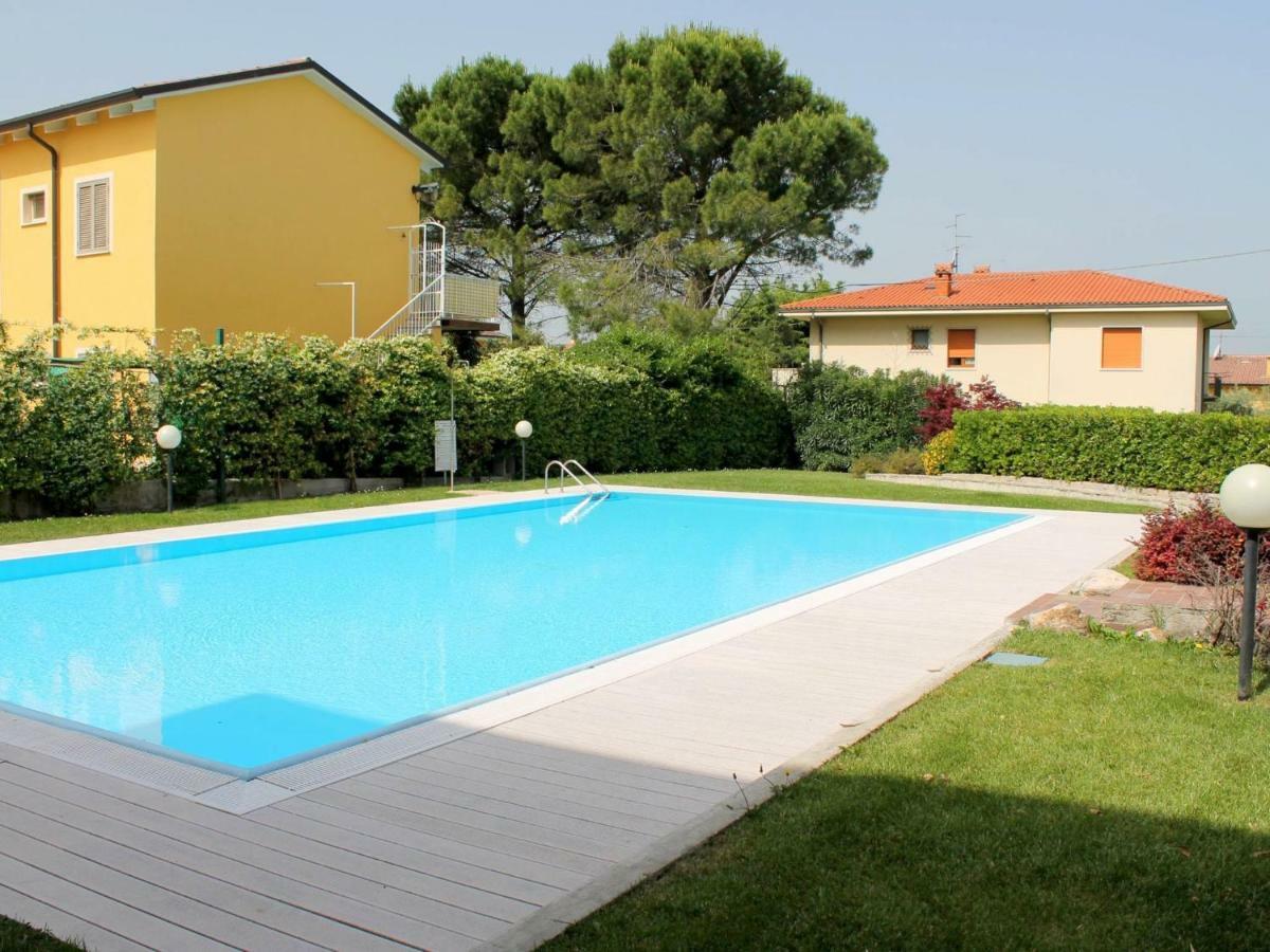 Small Residence Of Only 18 Apartments With Swimming Pool Lazise Zewnętrze zdjęcie